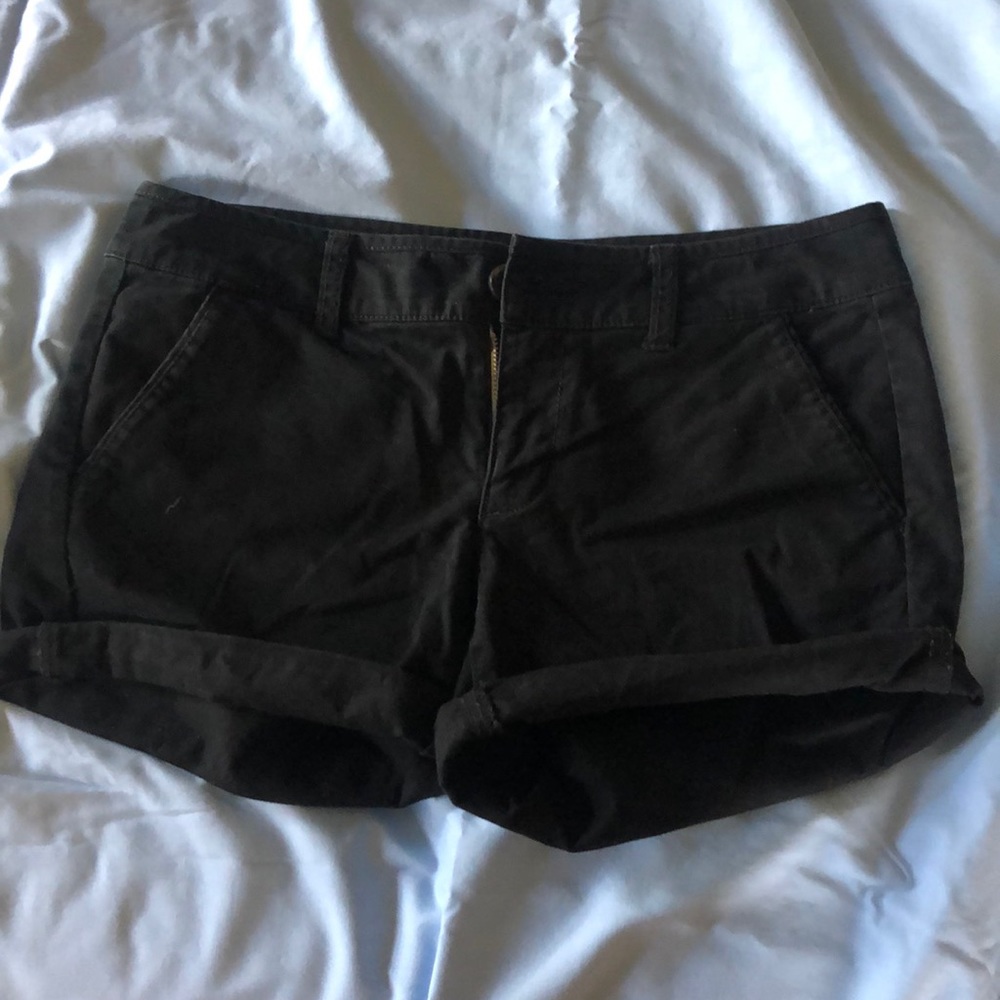 AEO black khaki shorts